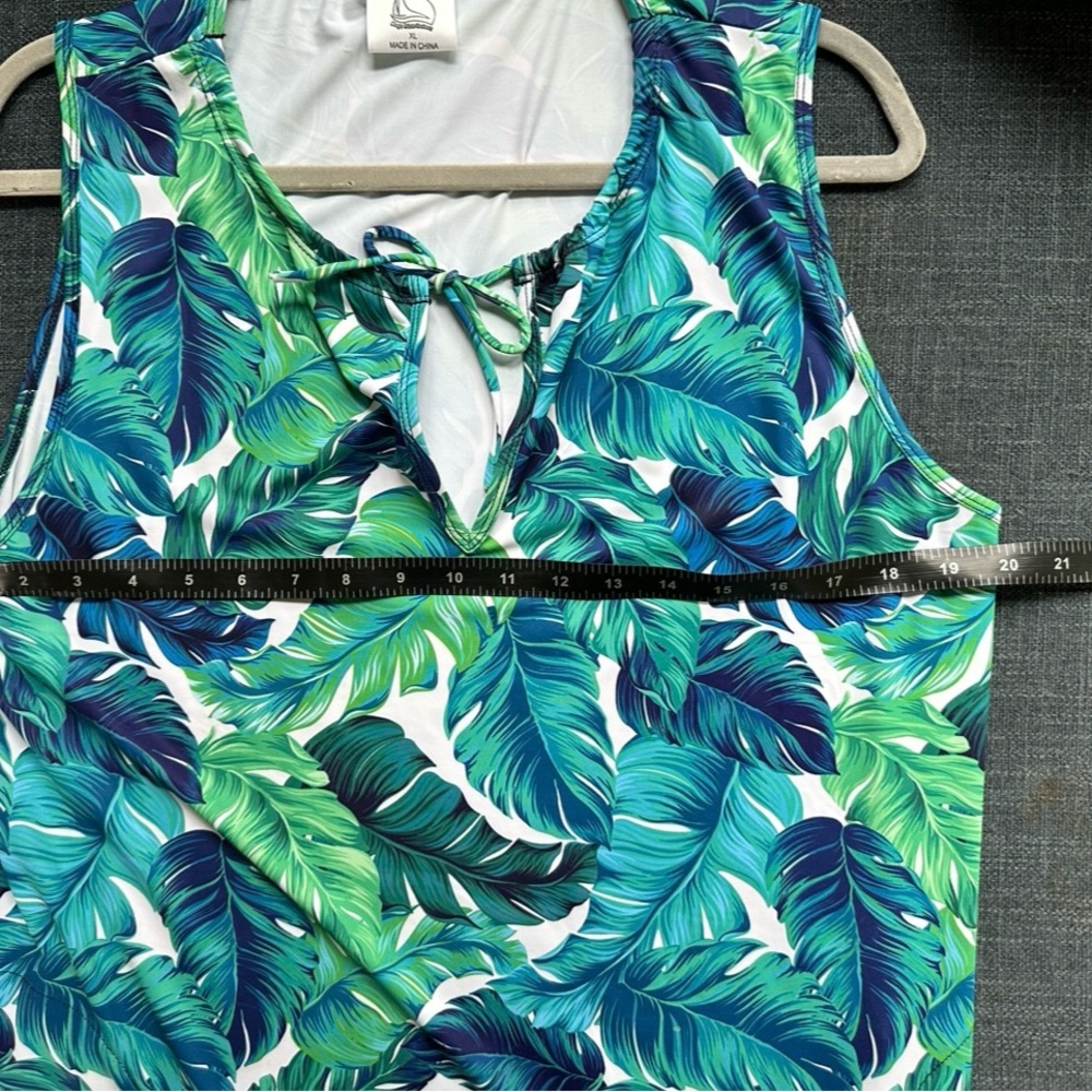 NWOT BEAUTIFULLY COLORED DRESS! - Picture 15 of 17